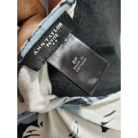 Ann Taylor Women White & Blue Rayon Sleeveless V-Neck Knee Length Dress Size 8P - Picture 8 of 10